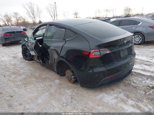 2021 Tesla Model Y Long Range Dual Motor All-wheel Drive მანქანა იყიდება აუქციონზე, vin: 5YJYGDEE3MF116245, აუქციონის ნომერი: 44159098