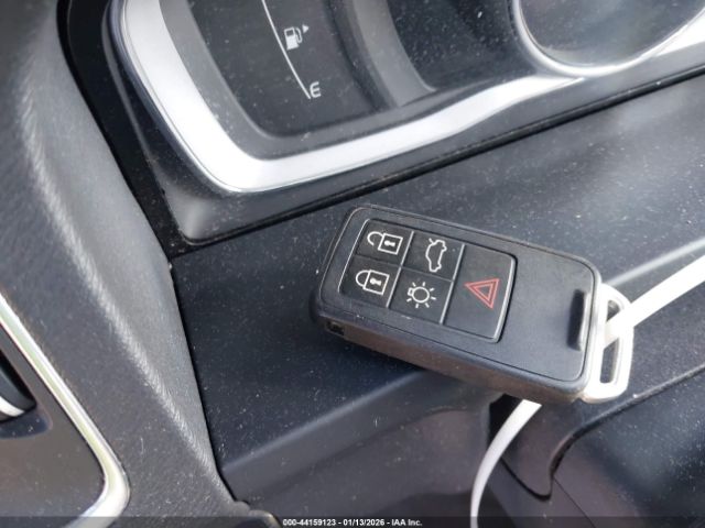 2015 VOLVO S60 YV126MFK5F1361146 Photo 10