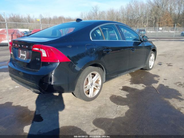 2015 VOLVO S60 YV126MFK5F1361146 Photo 3