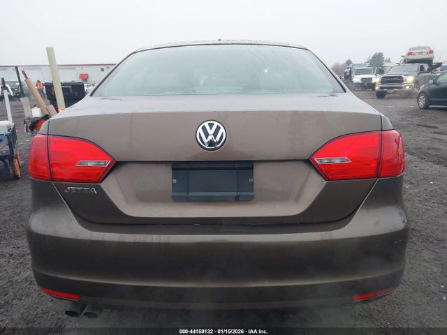 Volkswagen Jetta 2.0l S 2014 3VW2K7AJXEM239382 Image 16
