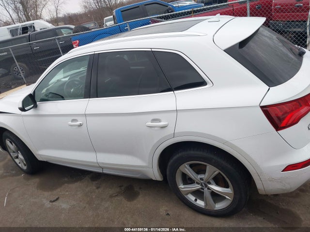 44159136 :رقم المزاد ، WA1BNAFY7J2094701 vin ، 2018 Audi Q5 2.0t Premium/2.0t Tech Premium مزاد بيع