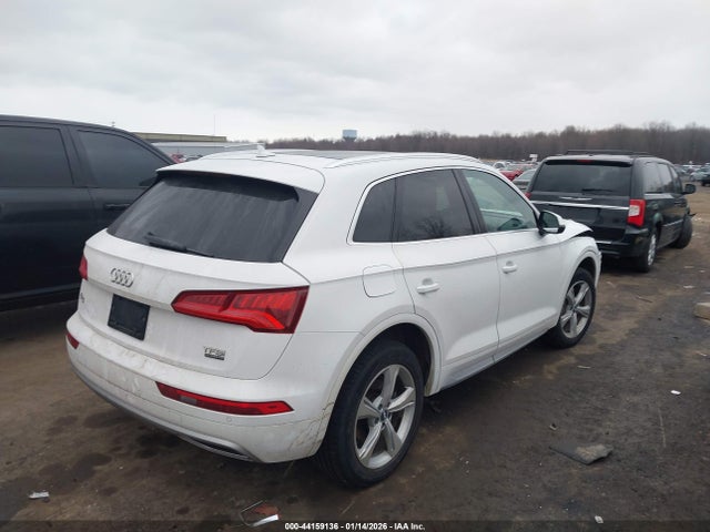 44159136 :رقم المزاد ، WA1BNAFY7J2094701 vin ، 2018 Audi Q5 2.0t Premium/2.0t Tech Premium مزاد بيع