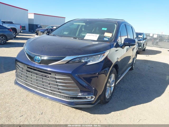 2021 TOYOTA SIENNA 5TDZRKEC9MS068361 Photo 1