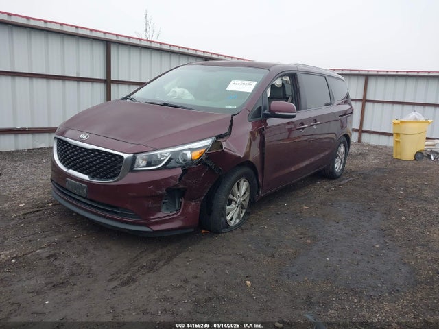 KIA SEDONA LX 2017 KNDMB5C19H6247636 Image 2