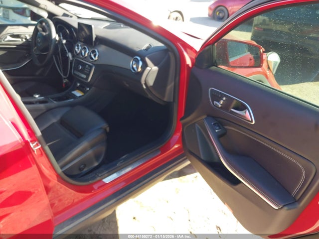 2018 MERCEDES-BENZ GLA 250 WDCTG4EB2JJ468182 Photo 4