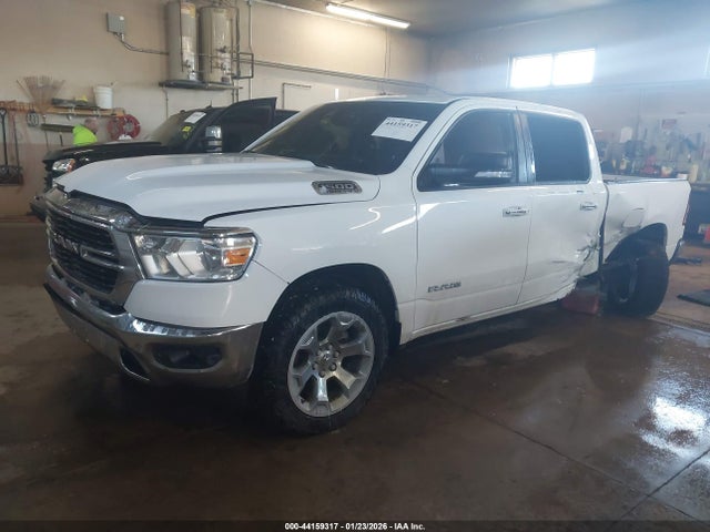 2020 Ram 1500 Big Horn  4x4 6'4 Box მანქანა იყიდება აუქციონზე, vin: 1C6SRFMT9LN288105, აუქციონის ნომერი: 44159317