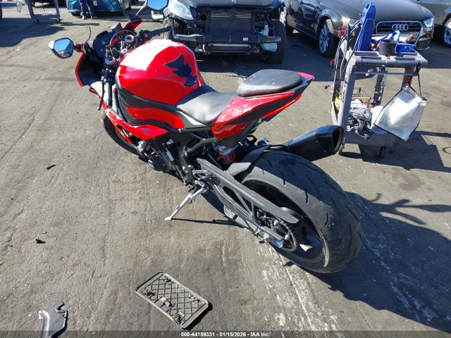 44159331 :رقم المزاد ، WB10E2309LZJ28193 vin ، 2020 Bmw S 1000 Rr مزاد بيع