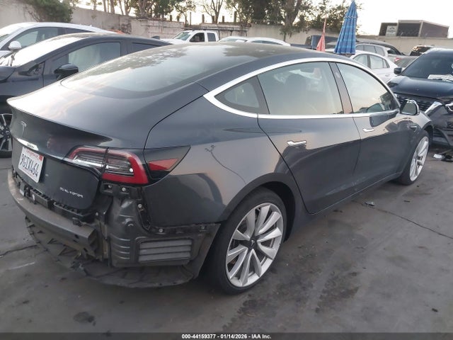 2018 TESLA MODEL 3 5YJ3E1EB6JF068773 Photo 3