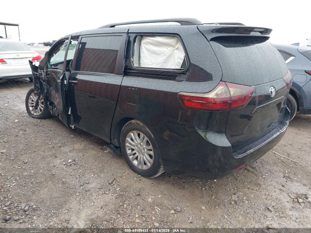 5TDYK3DC7GS708255 Toyota Sienna Xle 8 Passenger