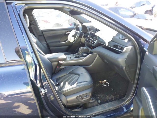 2024 TOYOTA HIGHLANDER 5TDKDRAH9RS528135 Photo 4