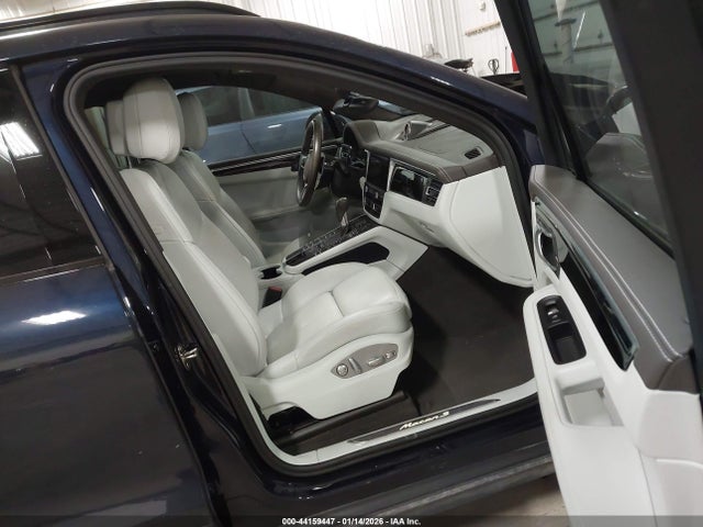 2021 PORSCHE MACAN WP1AB2A58MLB38716 Photo 4