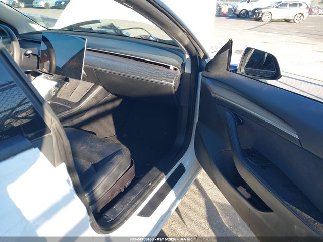 2021 TESLA MODEL 3 5YJ3E1EA5MF991693 Photo 4