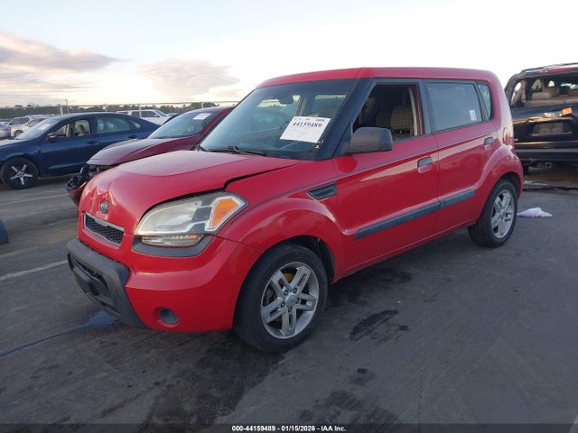 2010 KIA SOUL KNDJT2A20A7105069 Photo 1