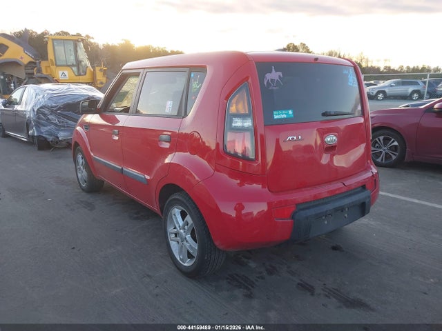 2010 KIA SOUL KNDJT2A20A7105069 Photo 2