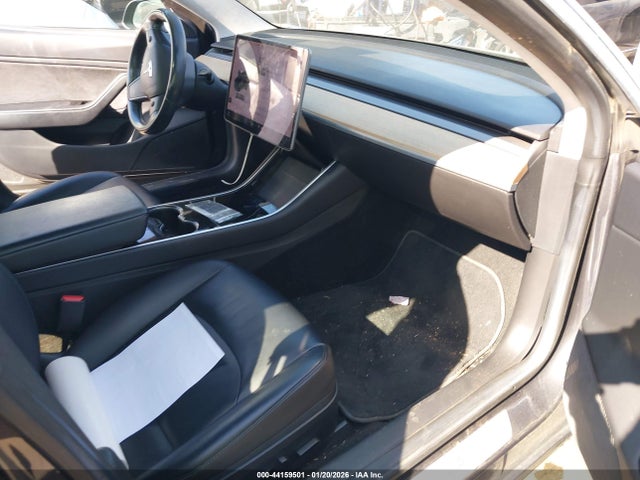 2017 TESLA MODEL 3 5YJ3E1EA9HF001294 Photo 4