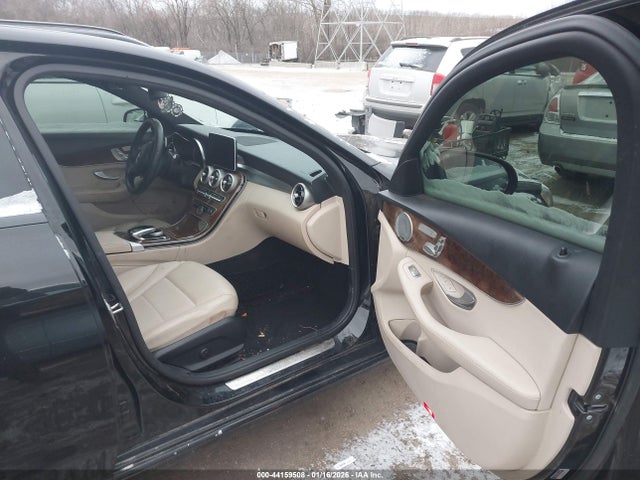 44159508 :رقم المزاد ، 55SWF4KB5JU254240 vin ، 2018 Mercedes-benz C 300 4matic مزاد بيع