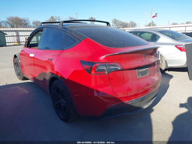 2023 TESLA MODEL Y 7SAYGDEF6PF603066 Photo 2