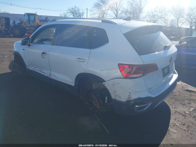 44159576 :رقم المزاد ، 3VVPX7B28NM028734 vin ، 2022 Volkswagen Taos 1.5t Se مزاد بيع