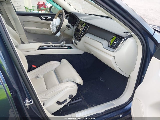 2024 VOLVO XC60 YV4L12RM5R1836709 Photo 4