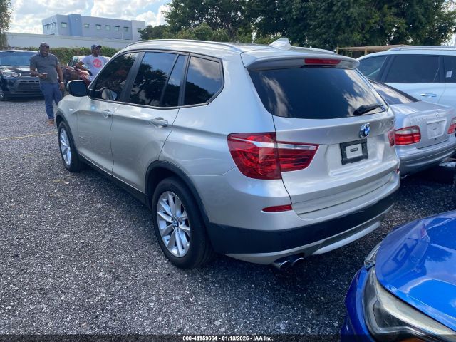 2014 BMW X3 5UXWX9C51E0D29140 Photo 2