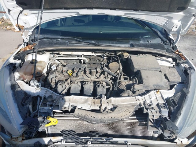 Ford FOCUS SE 2015 1FADP3K28FL202661 Image 10