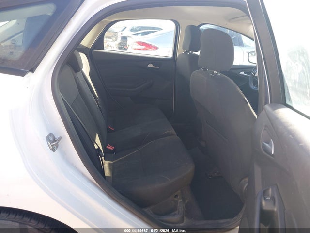 Ford FOCUS SE 2015 1FADP3K28FL202661 Image 8