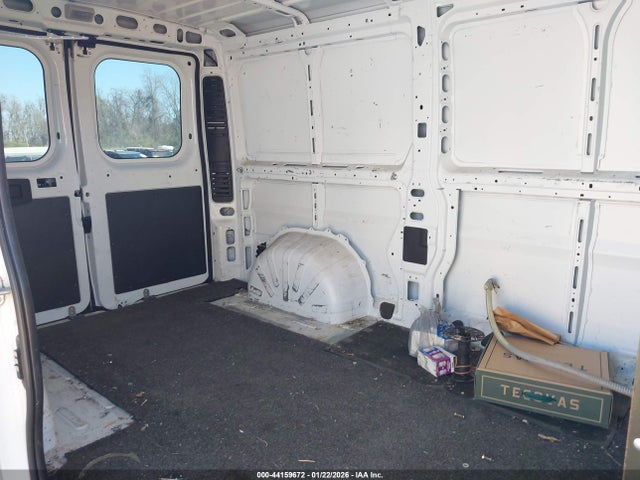 Продажа на аукционе авто 2017 Ram Promaster 1500 Low Roof 136 Wb, vin: 3C6TRVAG2HE516835, номер лота: 44159672