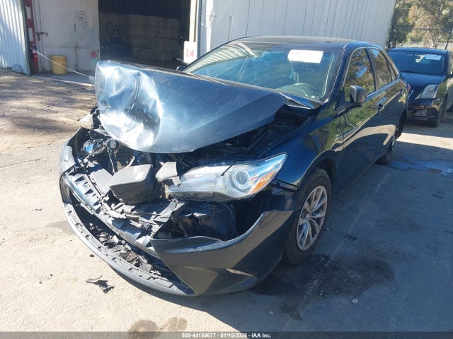 Toyota CAMRY LE 2017 4T1BF1FK7HU425396 Image 2