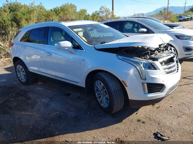 2017 CADILLAC XT5 1GYKNDRS1HZ130179 Photo 0