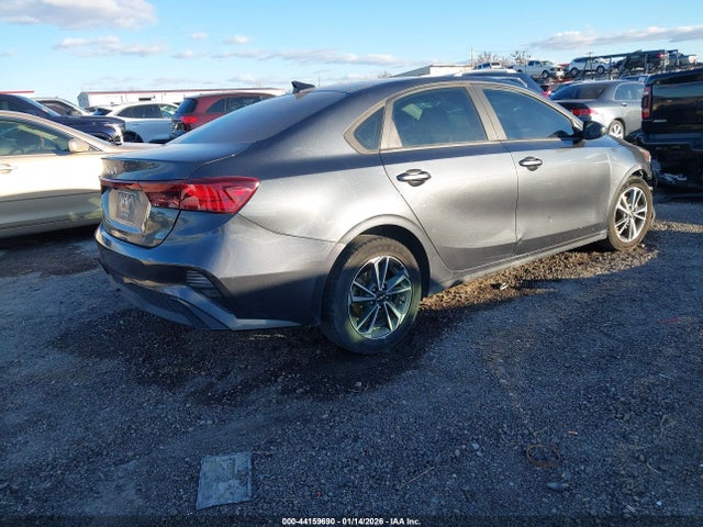 Продажа на аукционе авто 2023 Kia Forte Lxs, vin: 3KPF24AD3PE670740, номер лота: 44159690