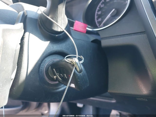 4T1B11HK4JU147817 Toyota CAMRY SE