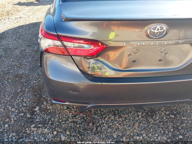 4T1B11HK4JU147817 Toyota CAMRY SE