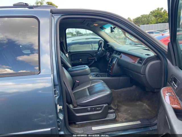 2008 CHEVROLET SUBURBAN 1500 1GNFC16068R157786 Photo 4