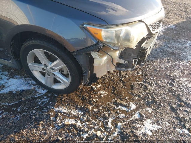 4T1BF1FK6EU385582 Toyota CAMRY SE