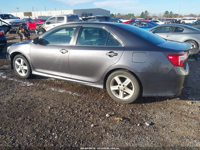 4T1BF1FK6EU385582 Toyota CAMRY SE