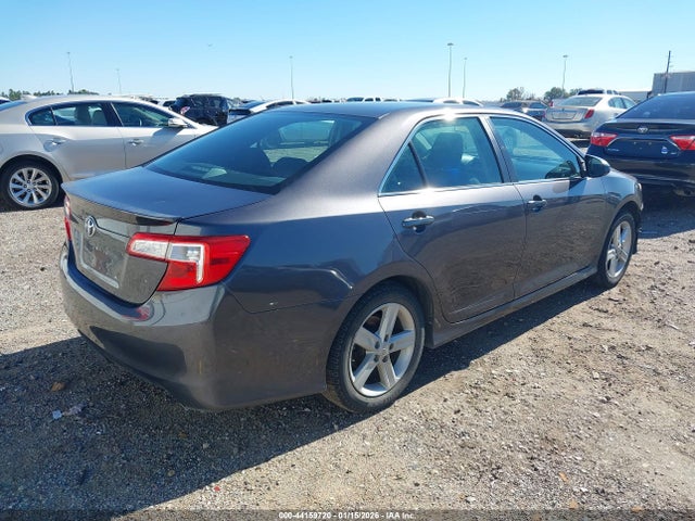 4T1BF1FK6EU385582 Toyota CAMRY SE