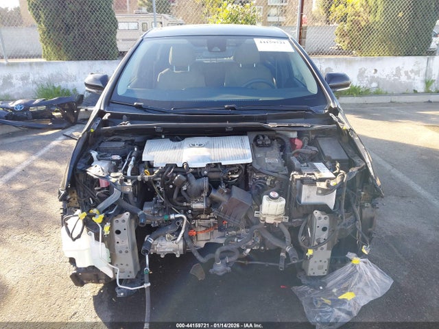 JTDKAMFU3M3132231 Toyota Prius Le