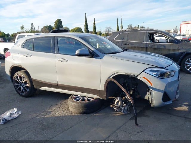 BMW X2 2022 WBXYH9C05N5U54883 Image 13
