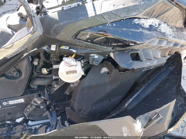 Skidoo Renegade Adrenaline 2023 YH2SULPW6PR000257 Image 10