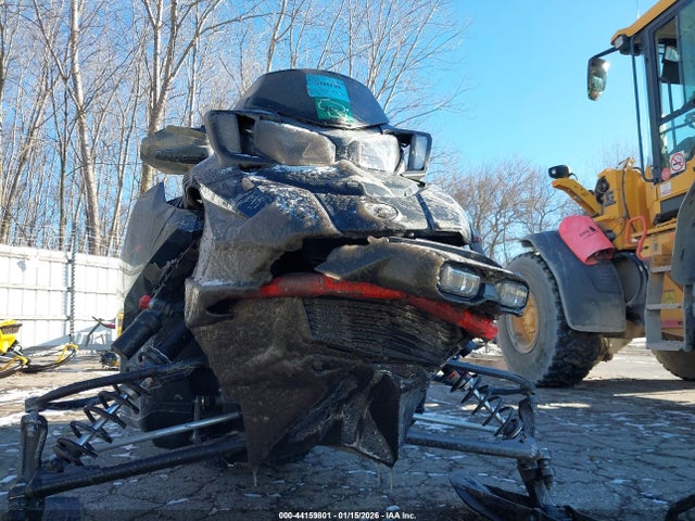 Skidoo Renegade Adrenaline 2023 YH2SULPW6PR000257 Image 14