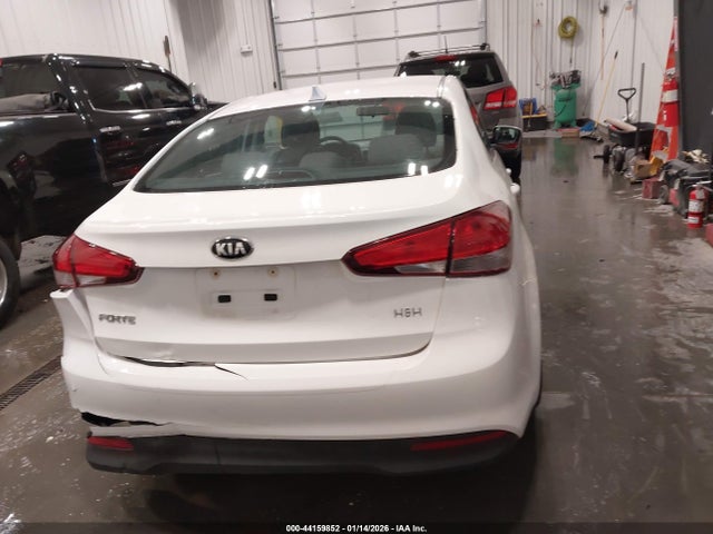 KIA FORTE LX 2017 3KPFK4A79HE045660 Image 16