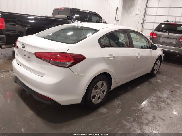 KIA FORTE LX 2017 3KPFK4A79HE045660 Image 4