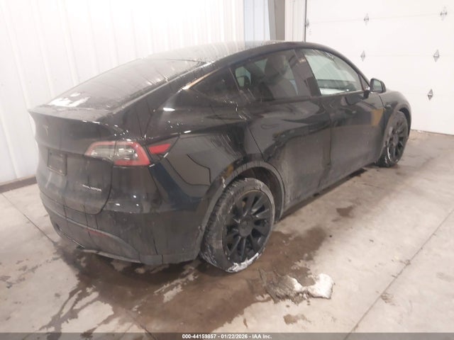 2021 TESLA MODEL Y 5YJYGAEEXMF294734 Photo 3