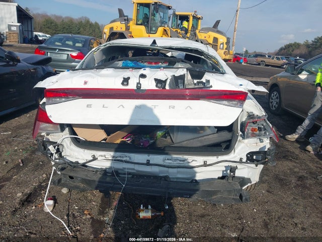 44159872 :رقم المزاد ، KMHLM4DG7RU688368 vin ، 2024 Hyundai Elantra Sel مزاد بيع