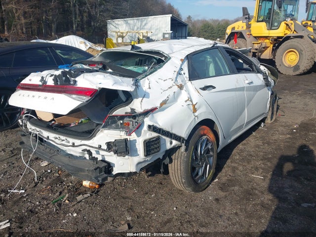 44159872 :رقم المزاد ، KMHLM4DG7RU688368 vin ، 2024 Hyundai Elantra Sel مزاد بيع