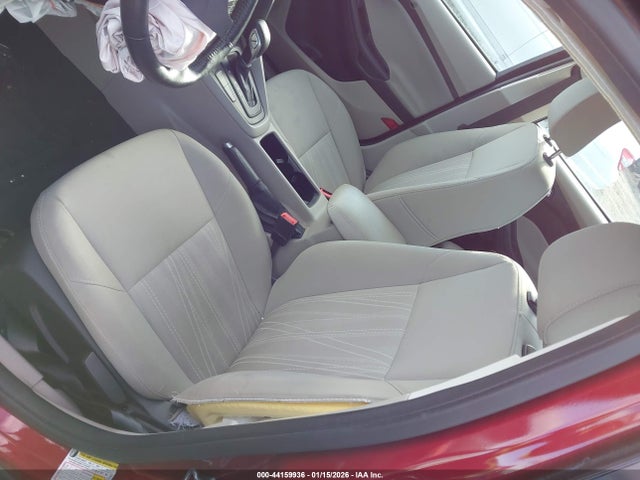 1FADP3F28HL201197 Ford FOCUS SE