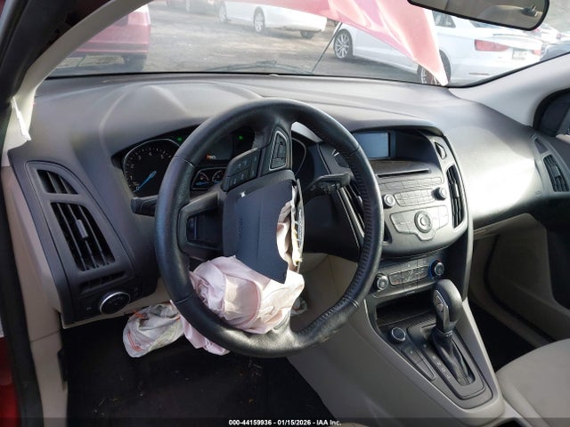 1FADP3F28HL201197 Ford FOCUS SE