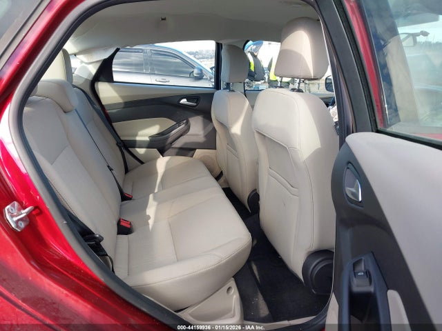 1FADP3F28HL201197 Ford FOCUS SE