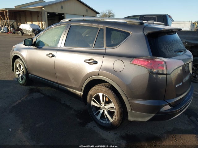 Toyota Rav4 Xle 2017 JTMRFREV7HJ715975 Image 3