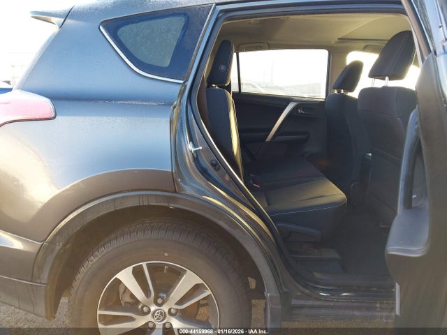 Toyota Rav4 Xle 2017 JTMRFREV7HJ715975 Image 8
